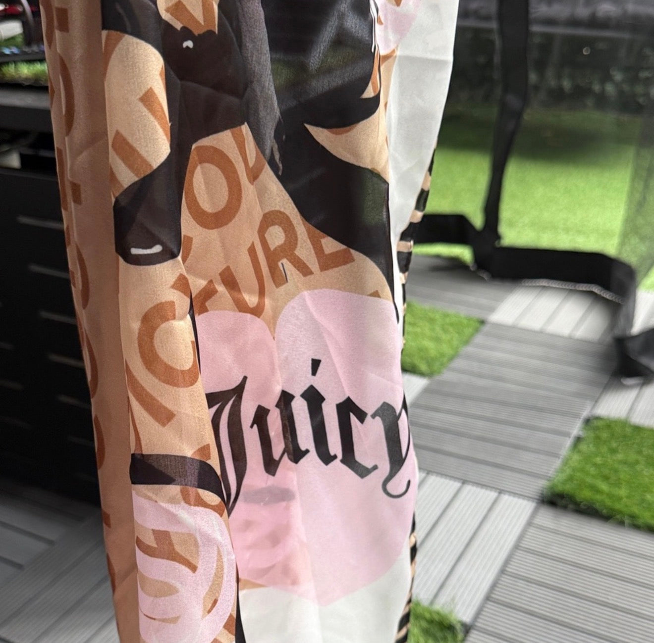 Juicy couture scarves