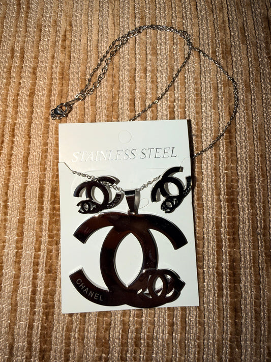 Chanel necklace set