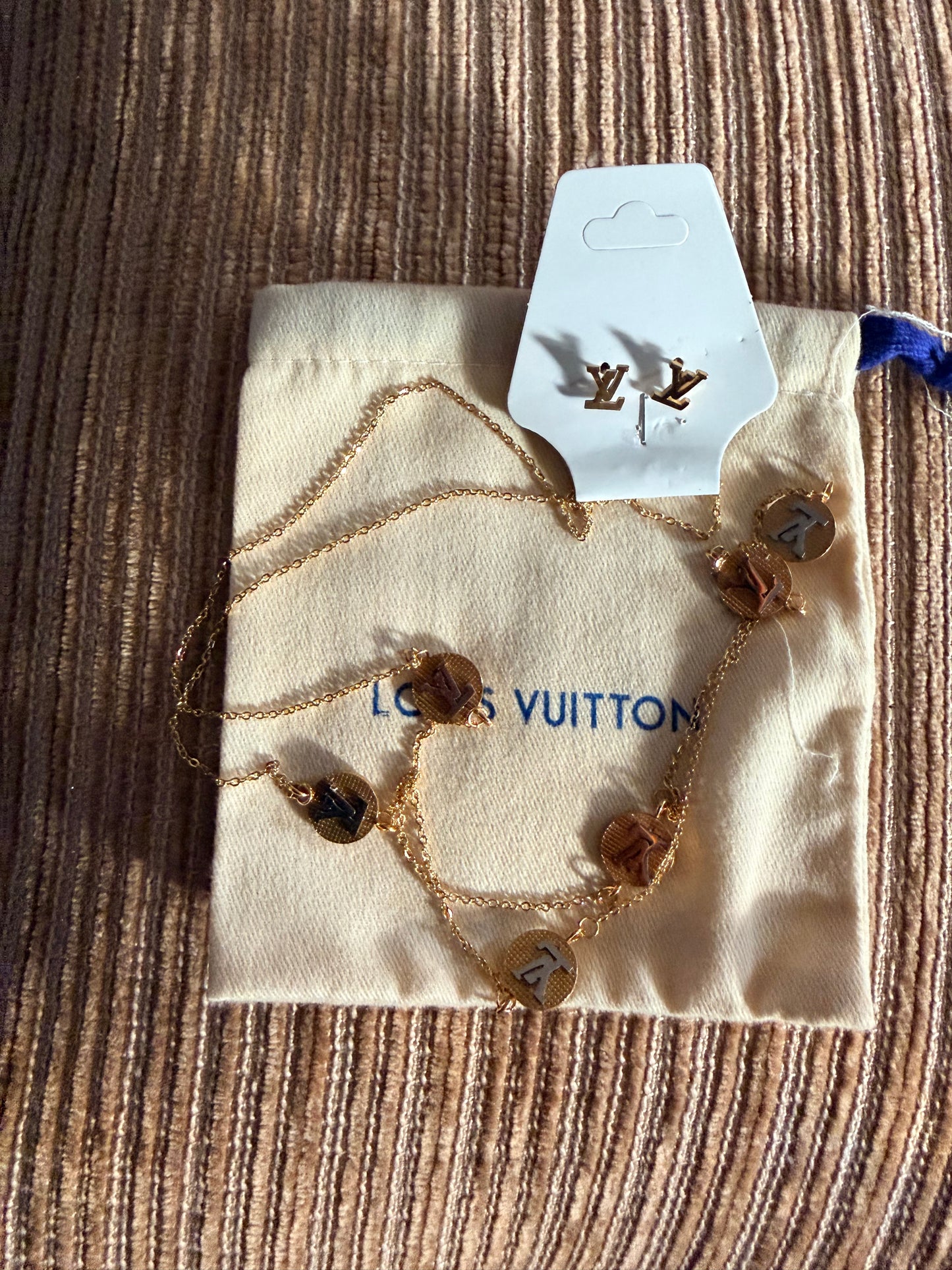 Lv luxury necklace set