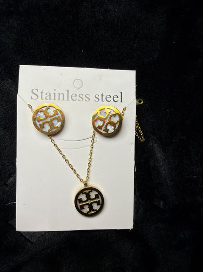 Tory Burch  necklace set