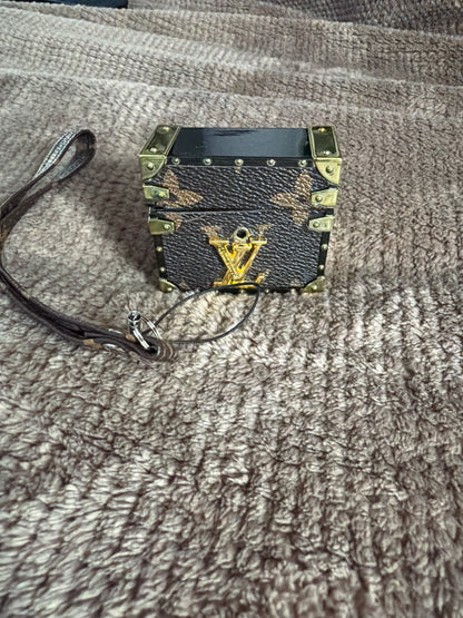 Lv AirPod trunk case