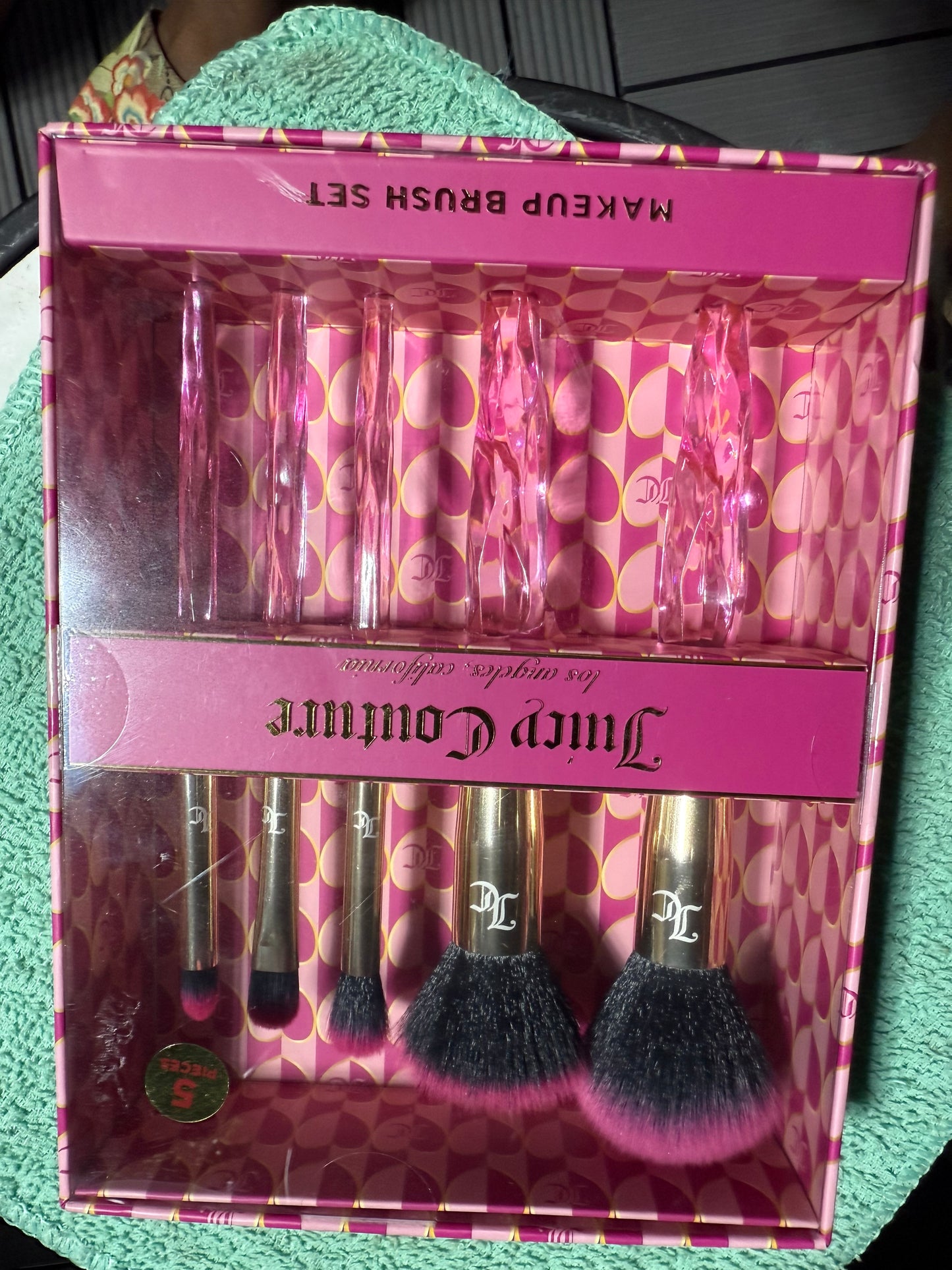 Juicy couture makeup brush set