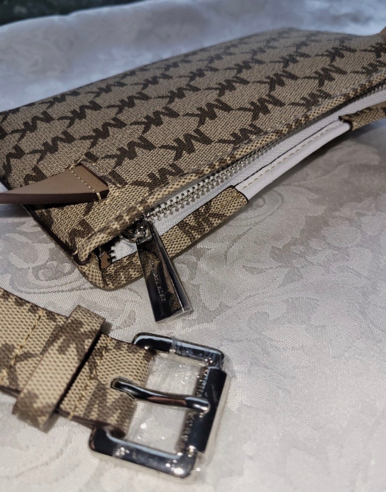 Michael Kors Adjustable Belt Bag Fanny Pack MK Signature Logo S/M Rare