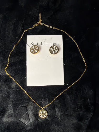 Tory Burch  necklace set