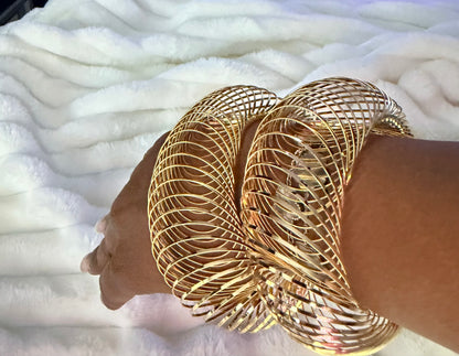 Retro spring bracelet
