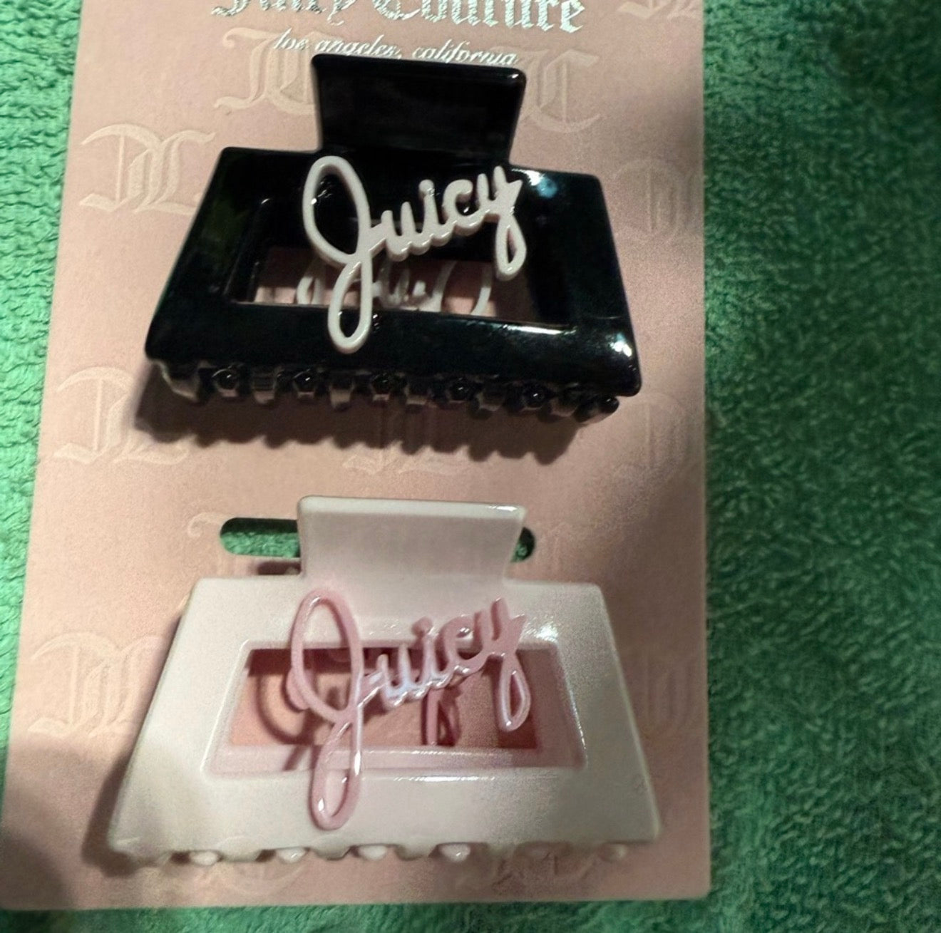 Juicy couture hair clip