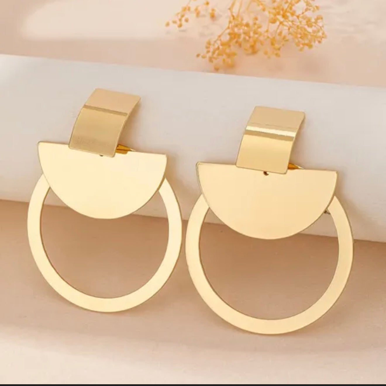 Gold fashion Earrings