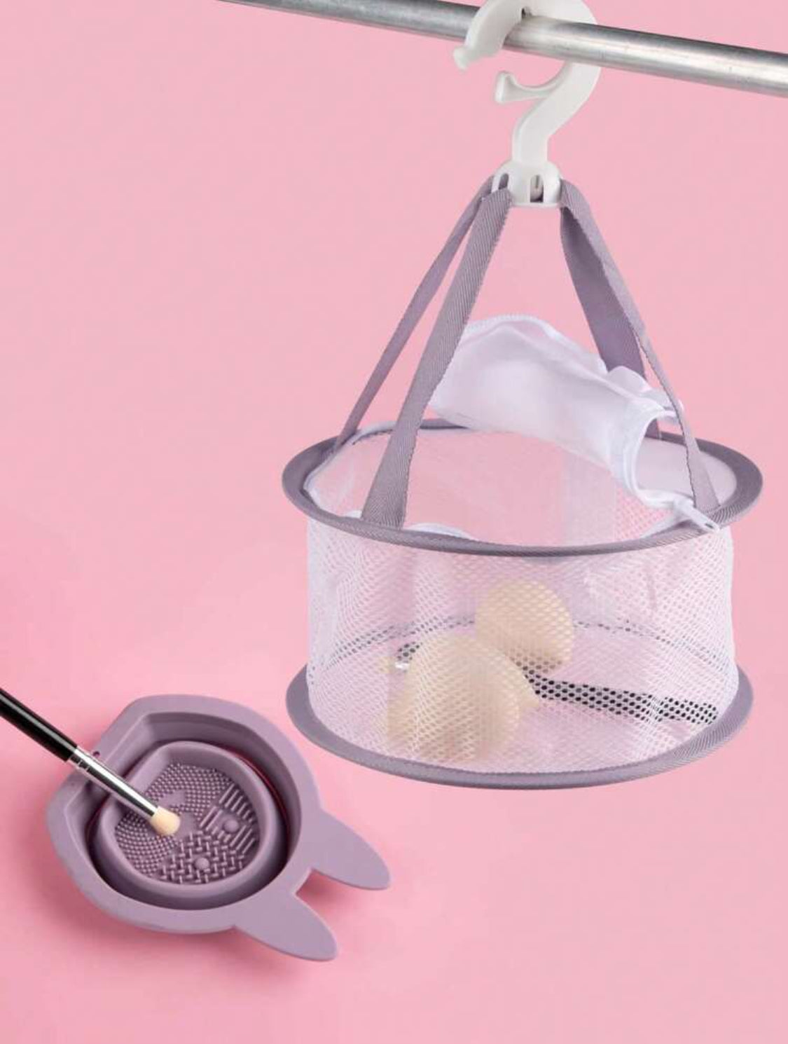 Makeup brush and sponge drying rack with cover