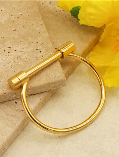 Stainless steel cuff bracelet