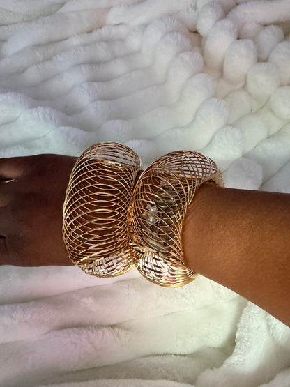 Retro spring bracelet