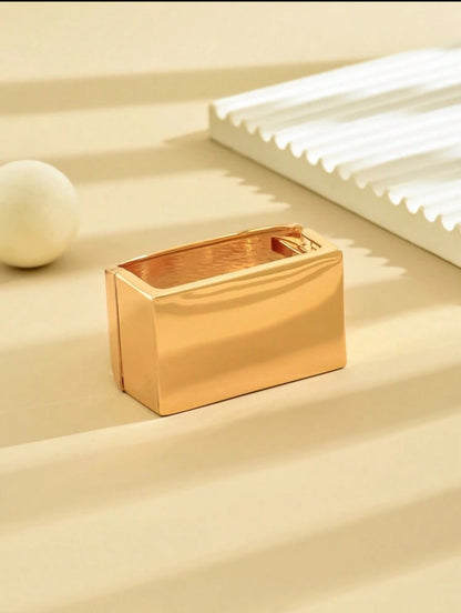 Square bangle